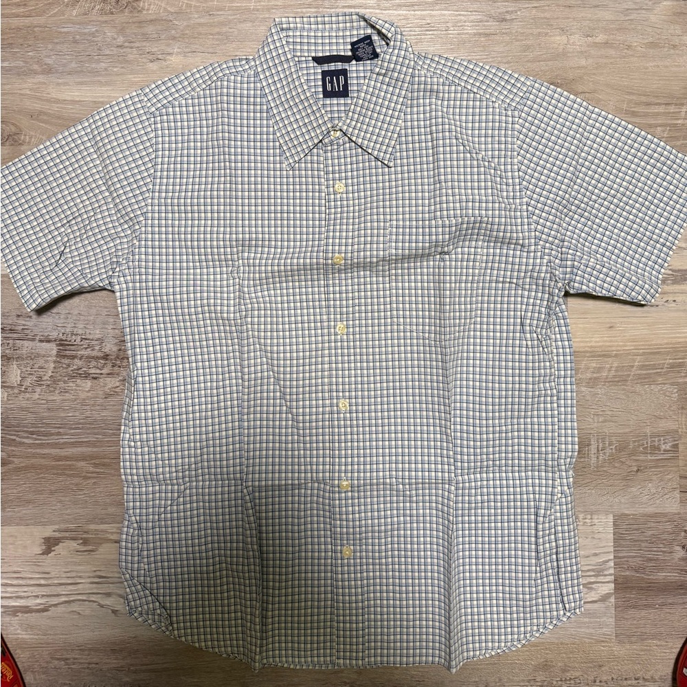 GAP Men's Gray and White Plaid Shirt